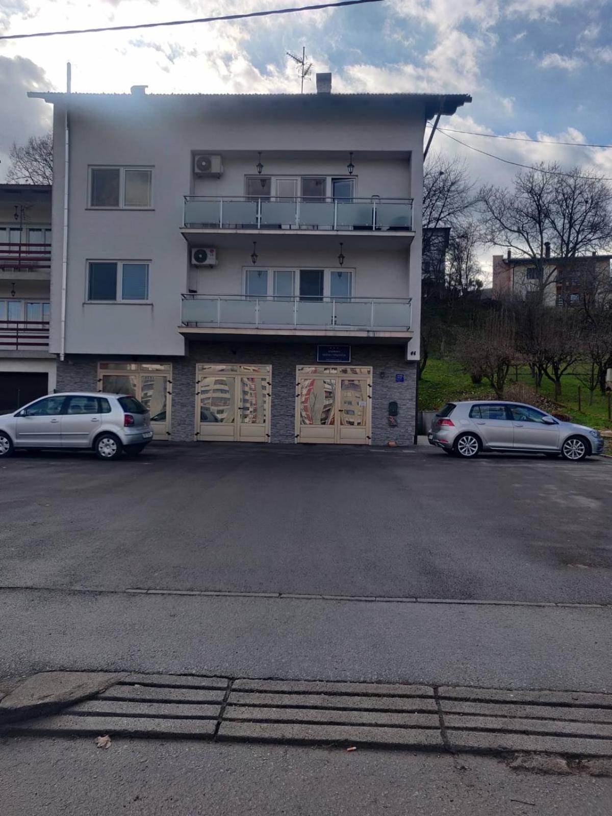 Apartment Magnolija - Free Parking Karlovac Exteriér fotografie