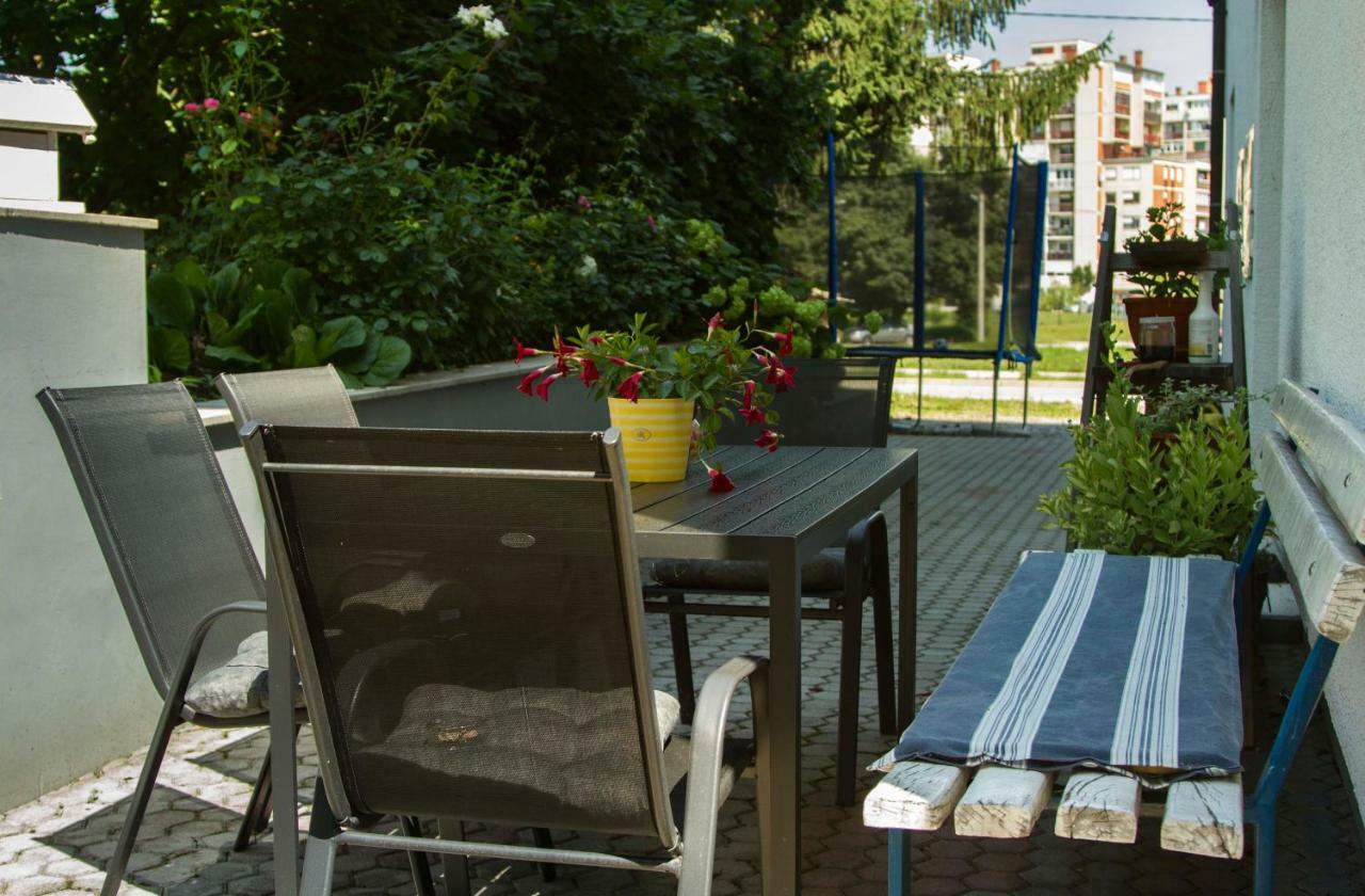 Apartment Magnolija - Free Parking Karlovac Exteriér fotografie